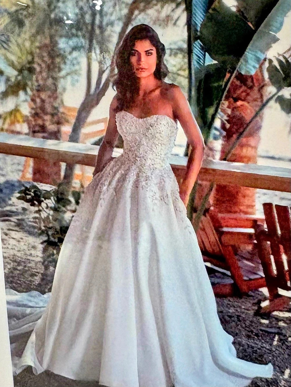 Eddy k . From Italy style Loretta, ivory size 12
Organza ball gown with pockets